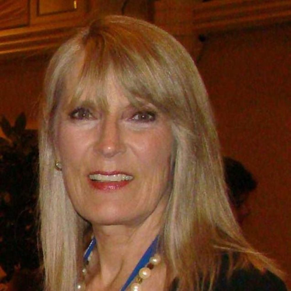 Meet your Posher, Connie